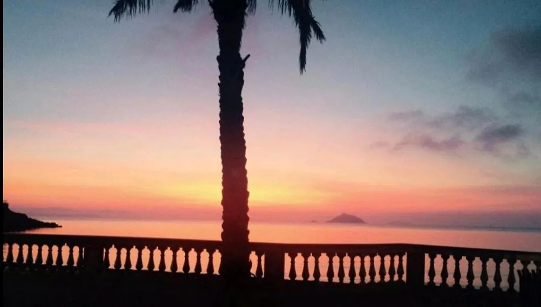 Cavo Beach 4 Italia